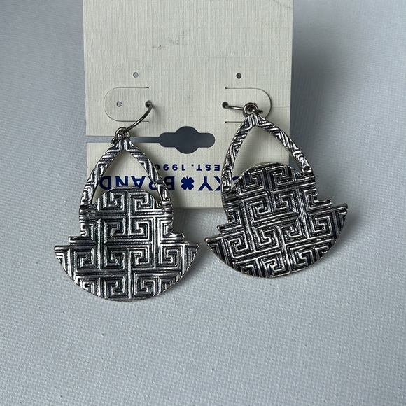Lucky Brand Earrings - Picture 4 of 4